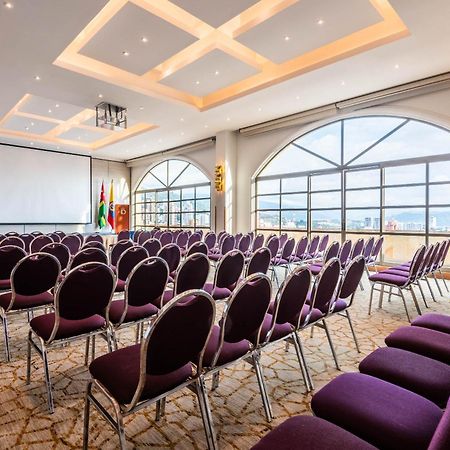 Hotel Dann Carlton בוקארמנגה מראה חיצוני תמונה Meeting room