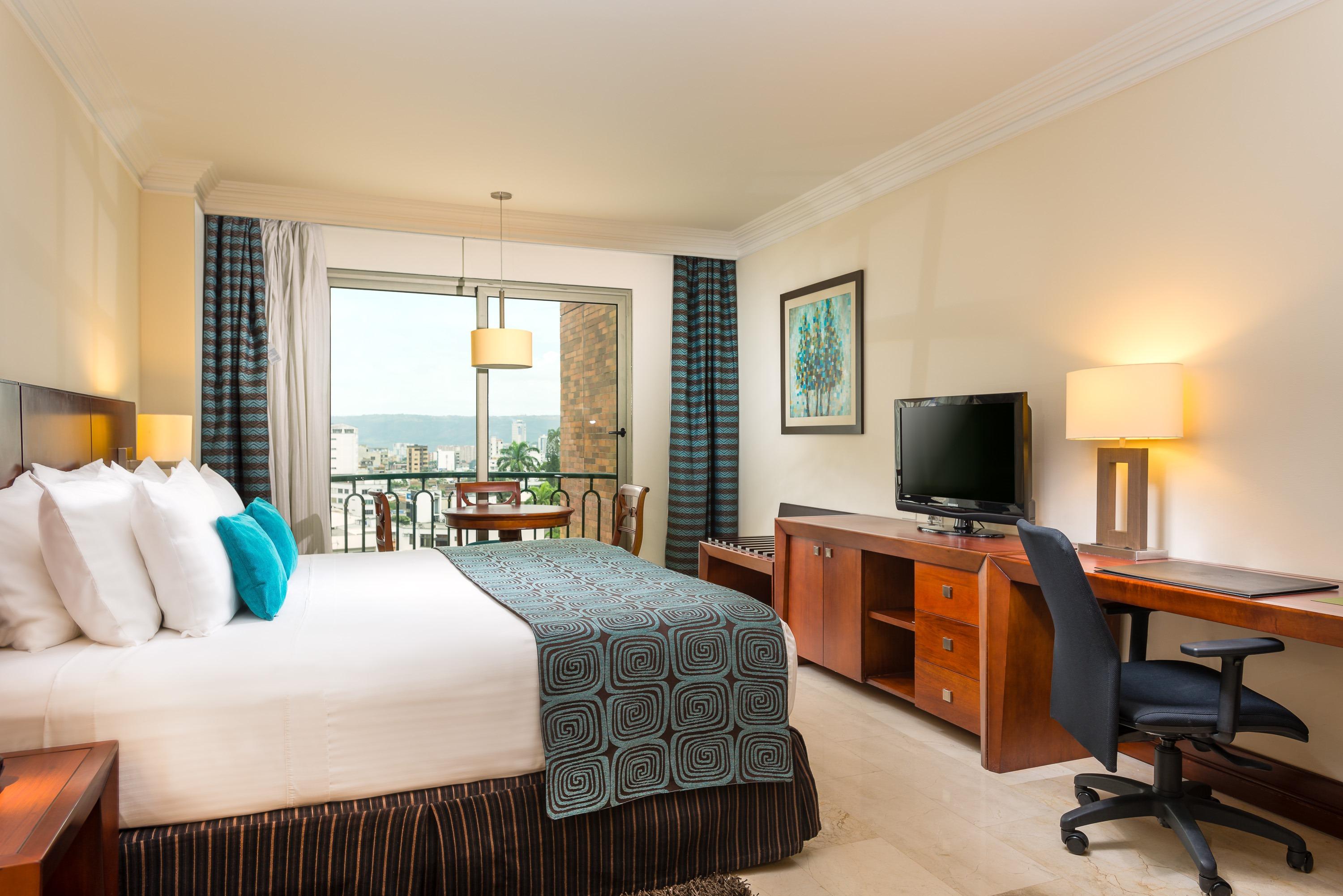 Hotel Dann Carlton בוקארמנגה מראה חיצוני תמונה A room at the Hilton Tel Aviv