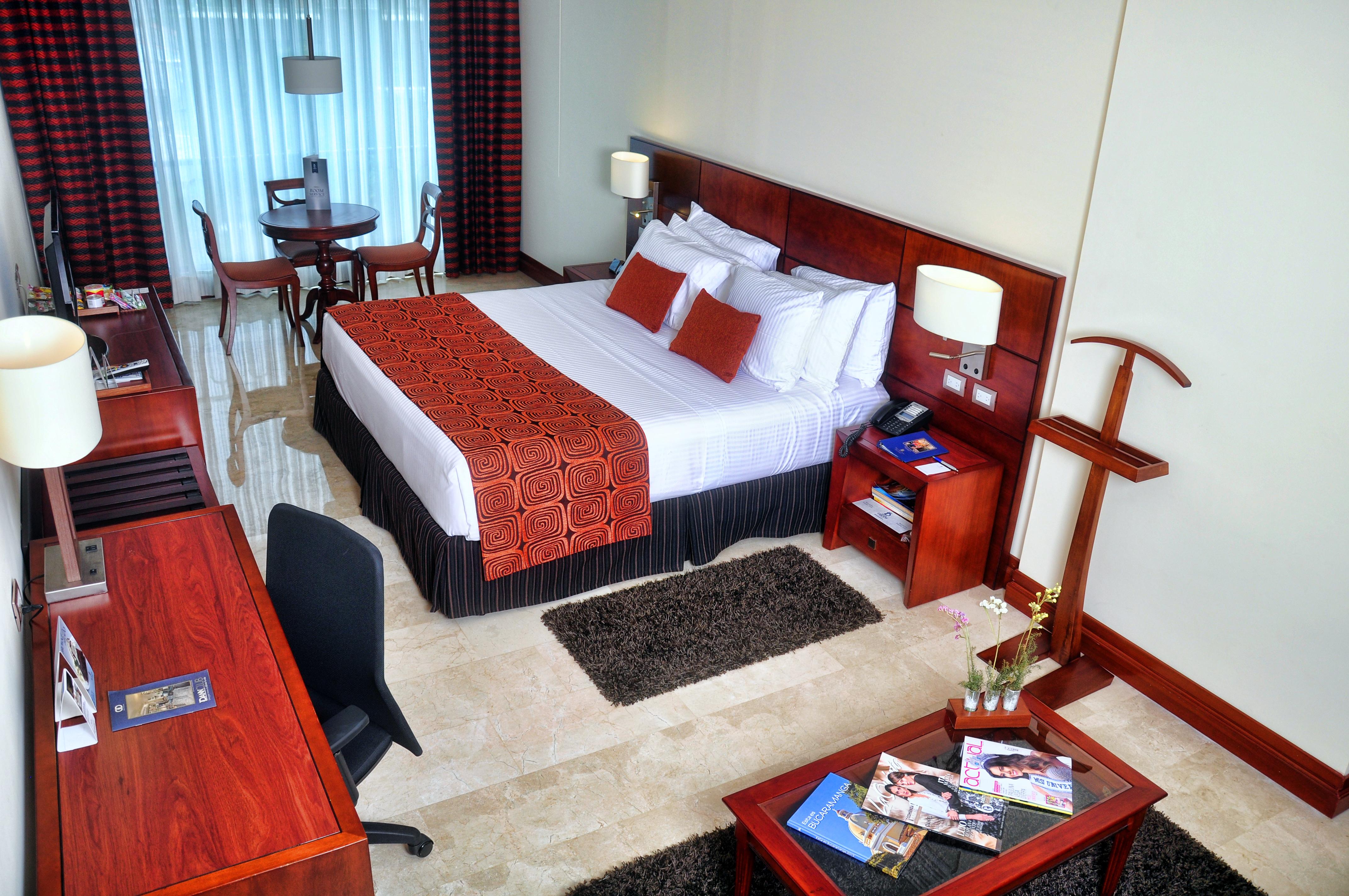 Hotel Dann Carlton בוקארמנגה מראה חיצוני תמונה