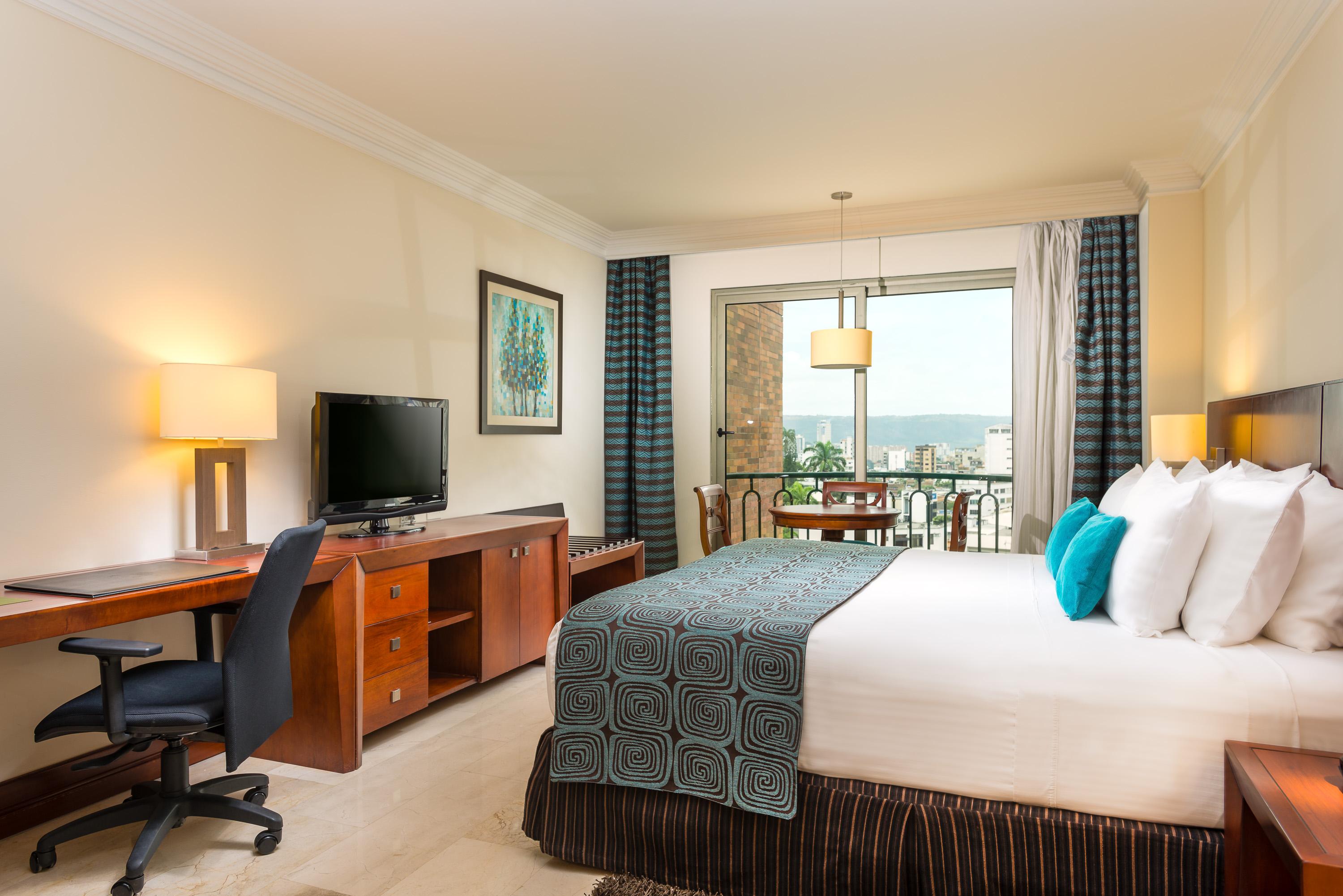 Hotel Dann Carlton בוקארמנגה מראה חיצוני תמונה A room at the Hilton Tel Aviv
