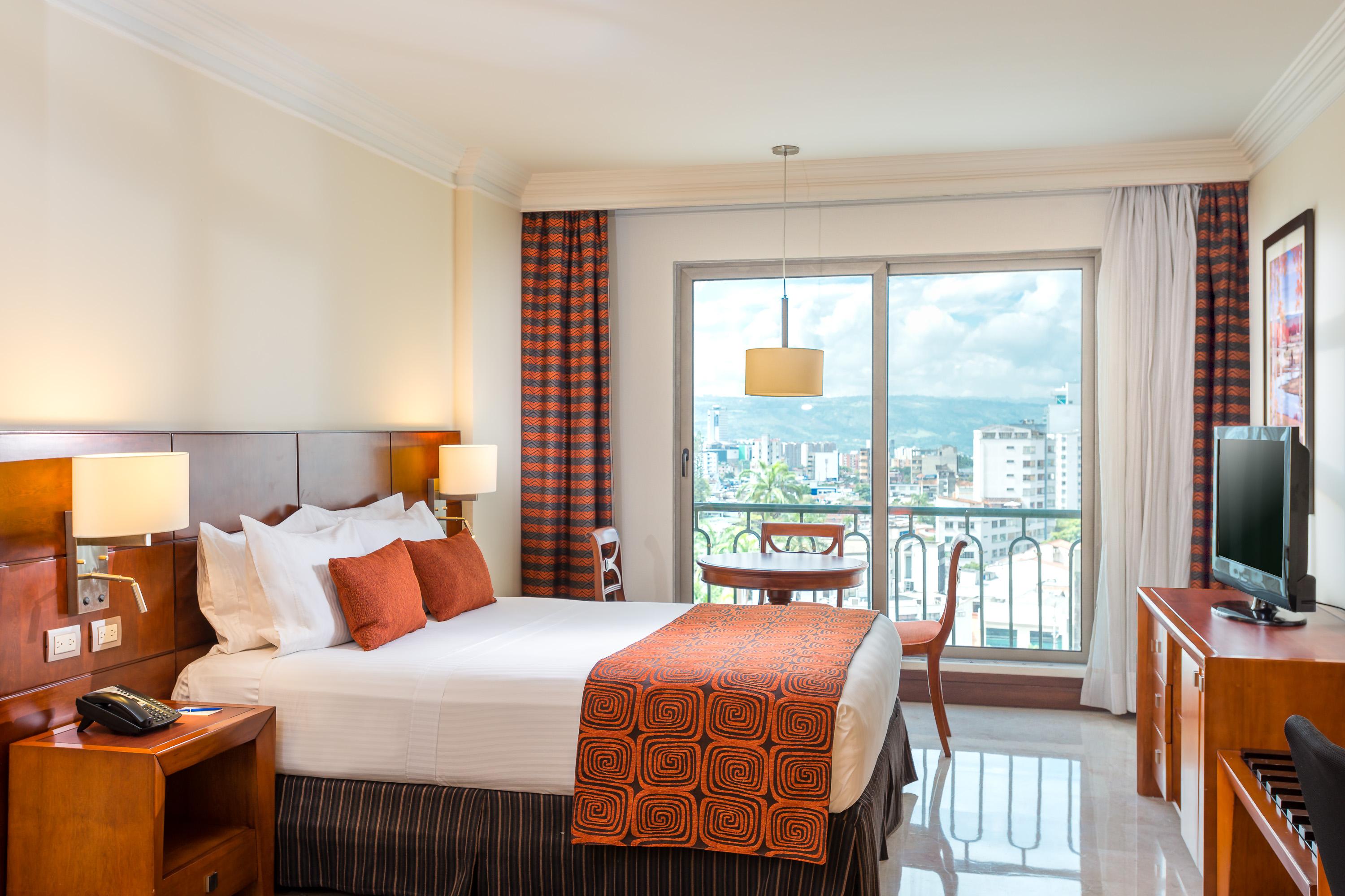 Hotel Dann Carlton בוקארמנגה מראה חיצוני תמונה A room at the hotel