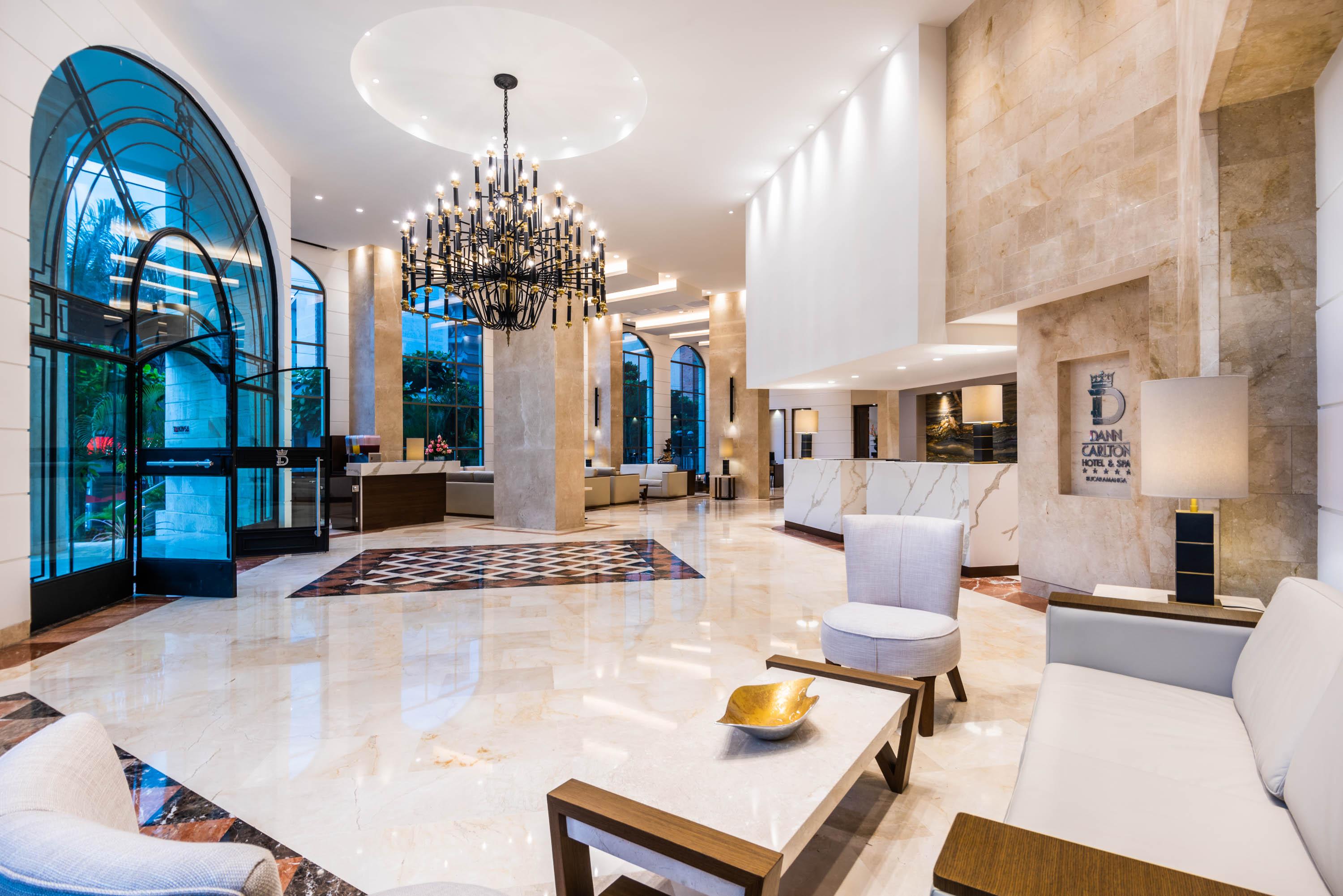 Hotel Dann Carlton בוקארמנגה מראה חיצוני תמונה Lobby