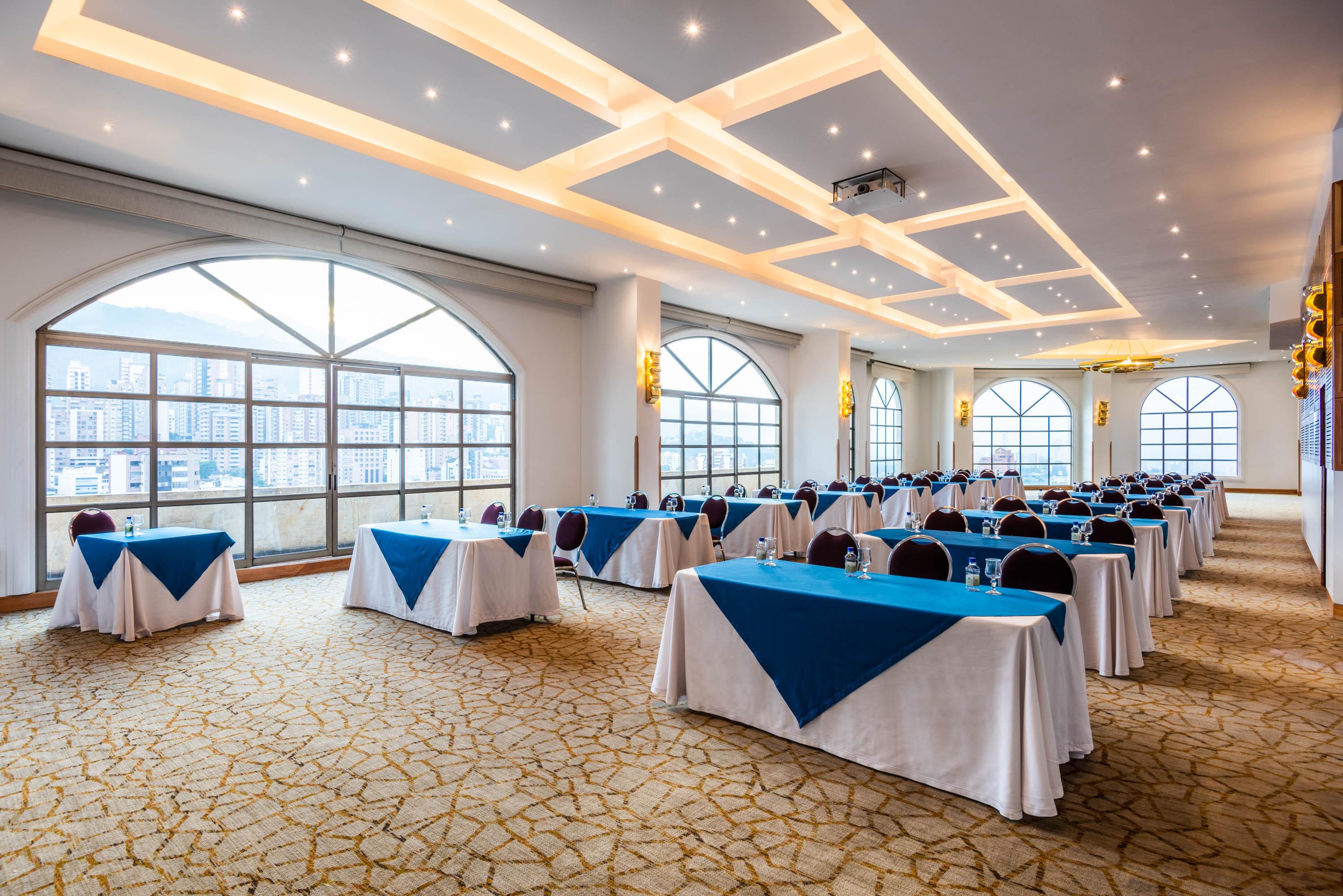 Hotel Dann Carlton בוקארמנגה מראה חיצוני תמונה Meeting room