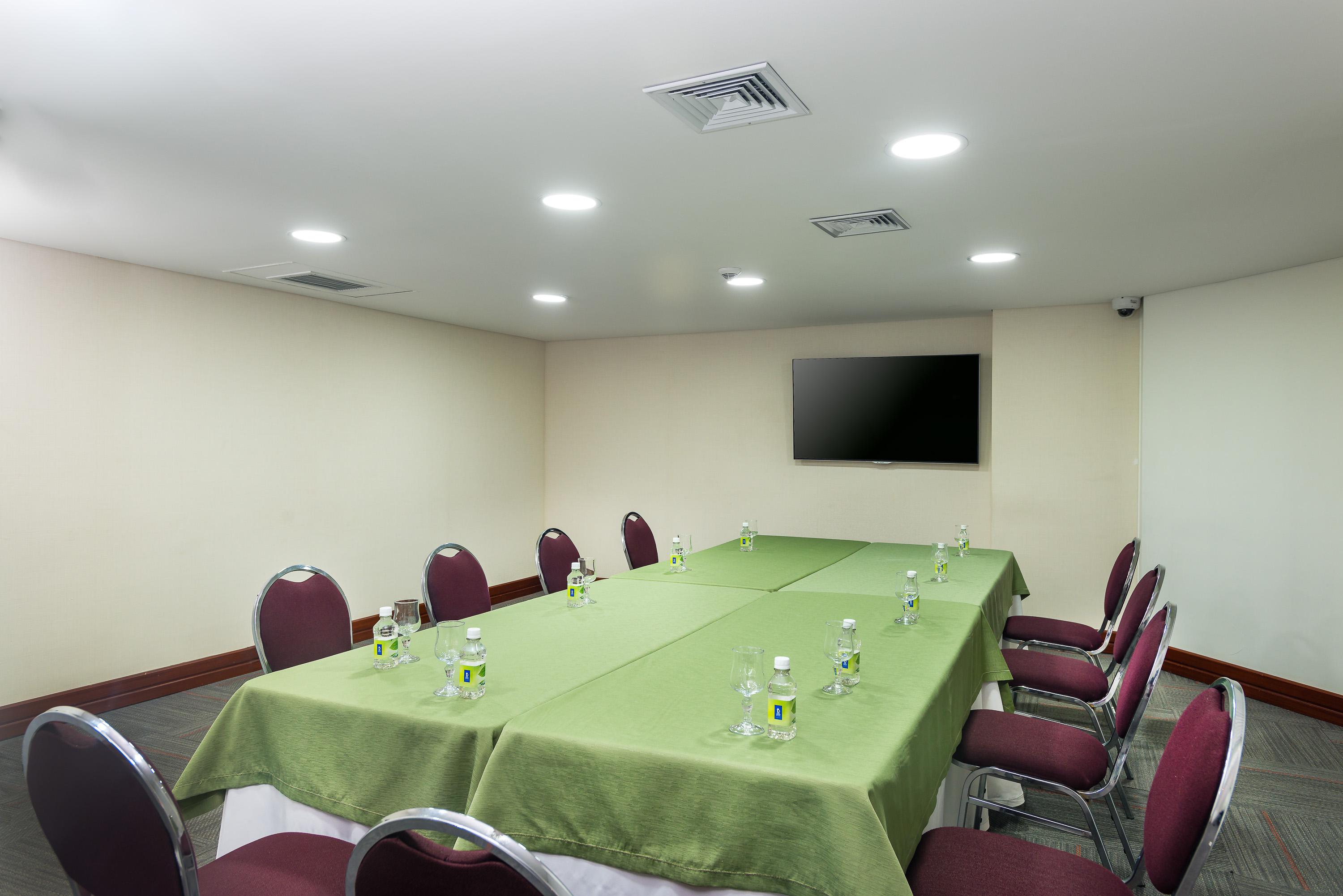 Hotel Dann Carlton בוקארמנגה מראה חיצוני תמונה Meeting room
