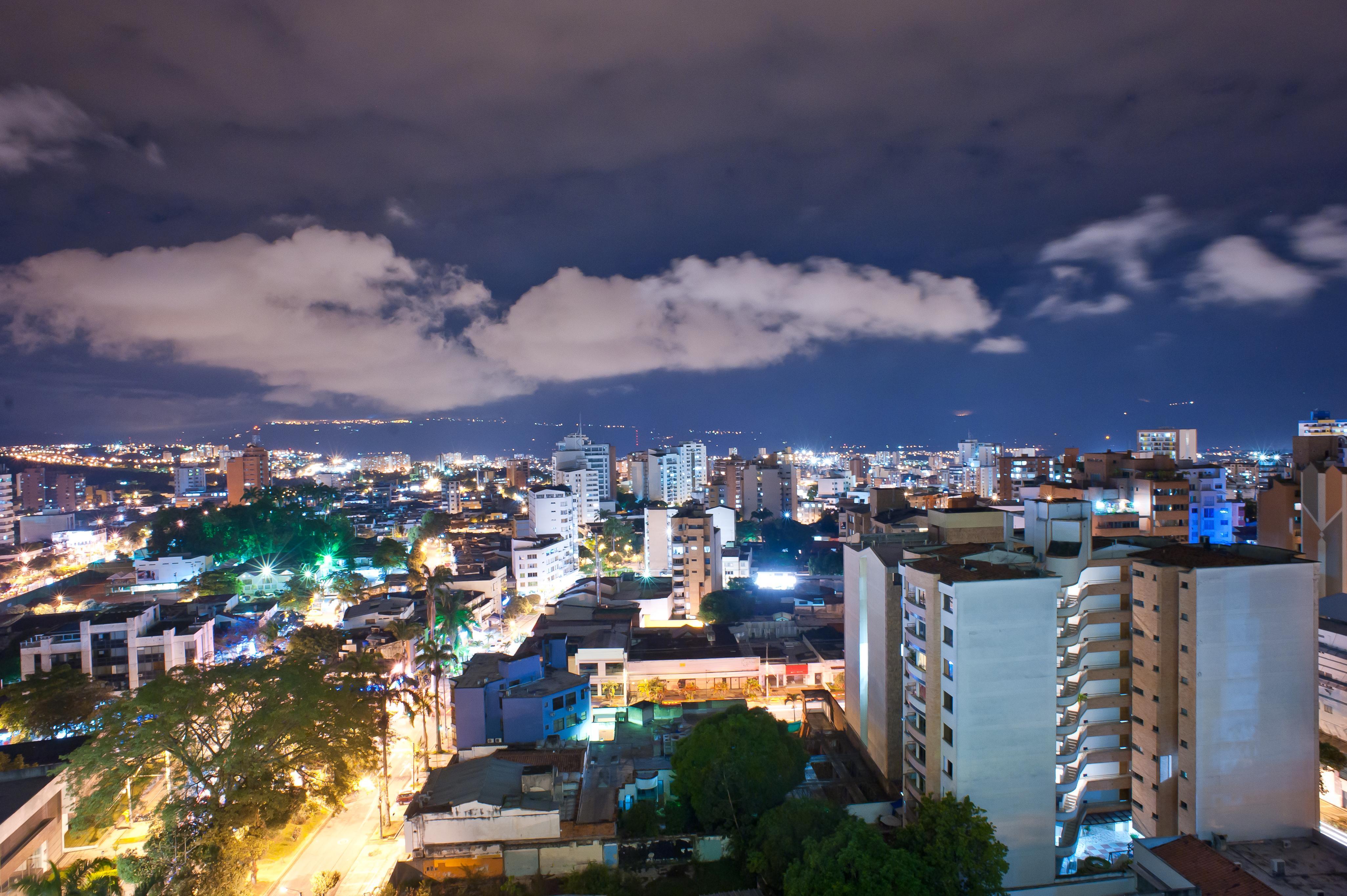 Hotel Dann Carlton בוקארמנגה מראה חיצוני תמונה Maracaibo
