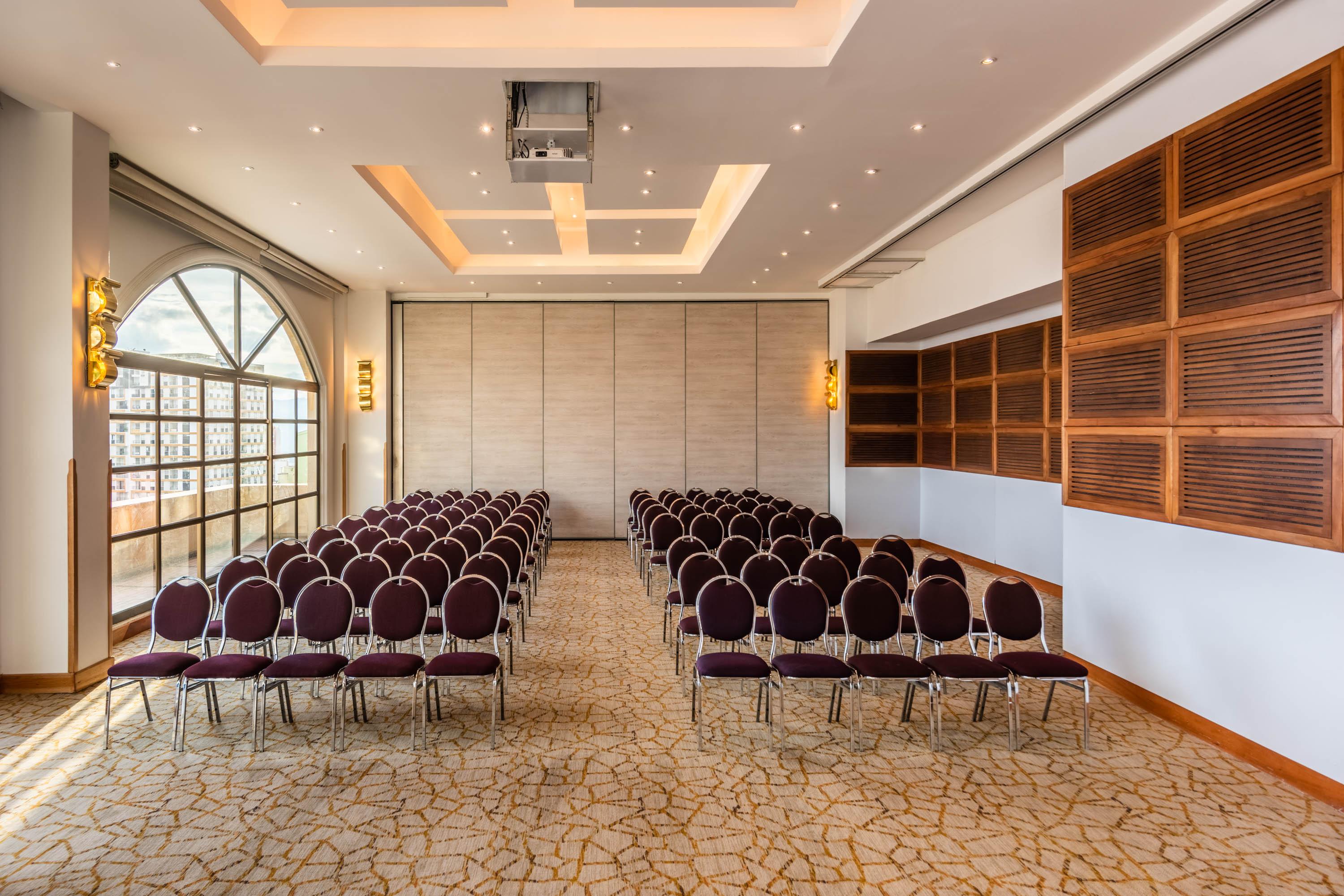 Hotel Dann Carlton בוקארמנגה מראה חיצוני תמונה Meeting room
