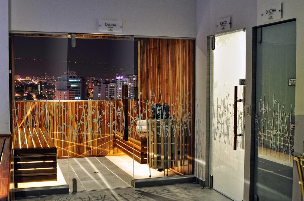 Hotel Dann Carlton בוקארמנגה מראה חיצוני תמונה A sliding door