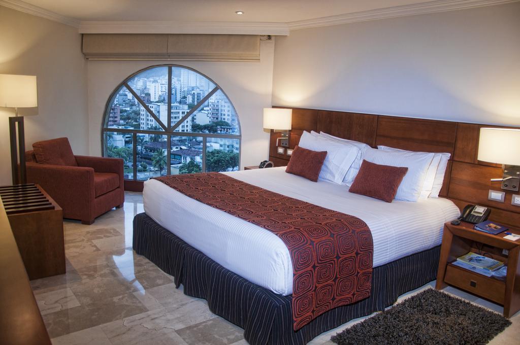 Hotel Dann Carlton בוקארמנגה מראה חיצוני תמונה A bedroom at the hotel